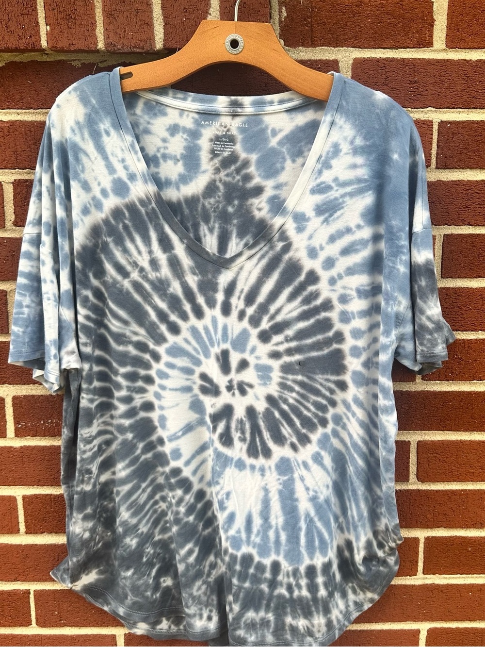 American Eagle Soft & Sexy Tee - Picture 2 of 2